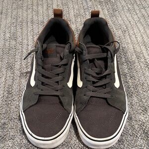 Vans Men's Black and White Sneakers with Brown Accents